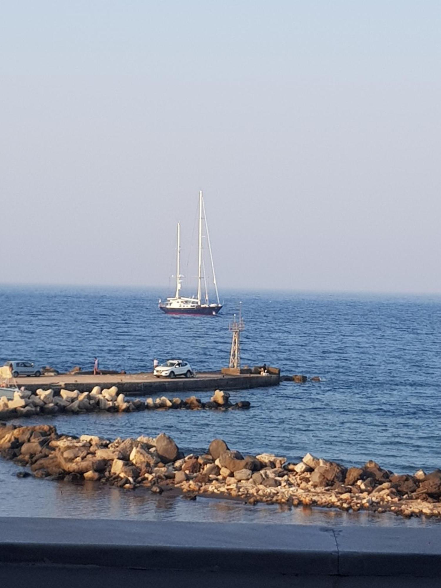 Rodothea And Adams On The Beach, Santorini Monolithos  Ngoại thất bức ảnh