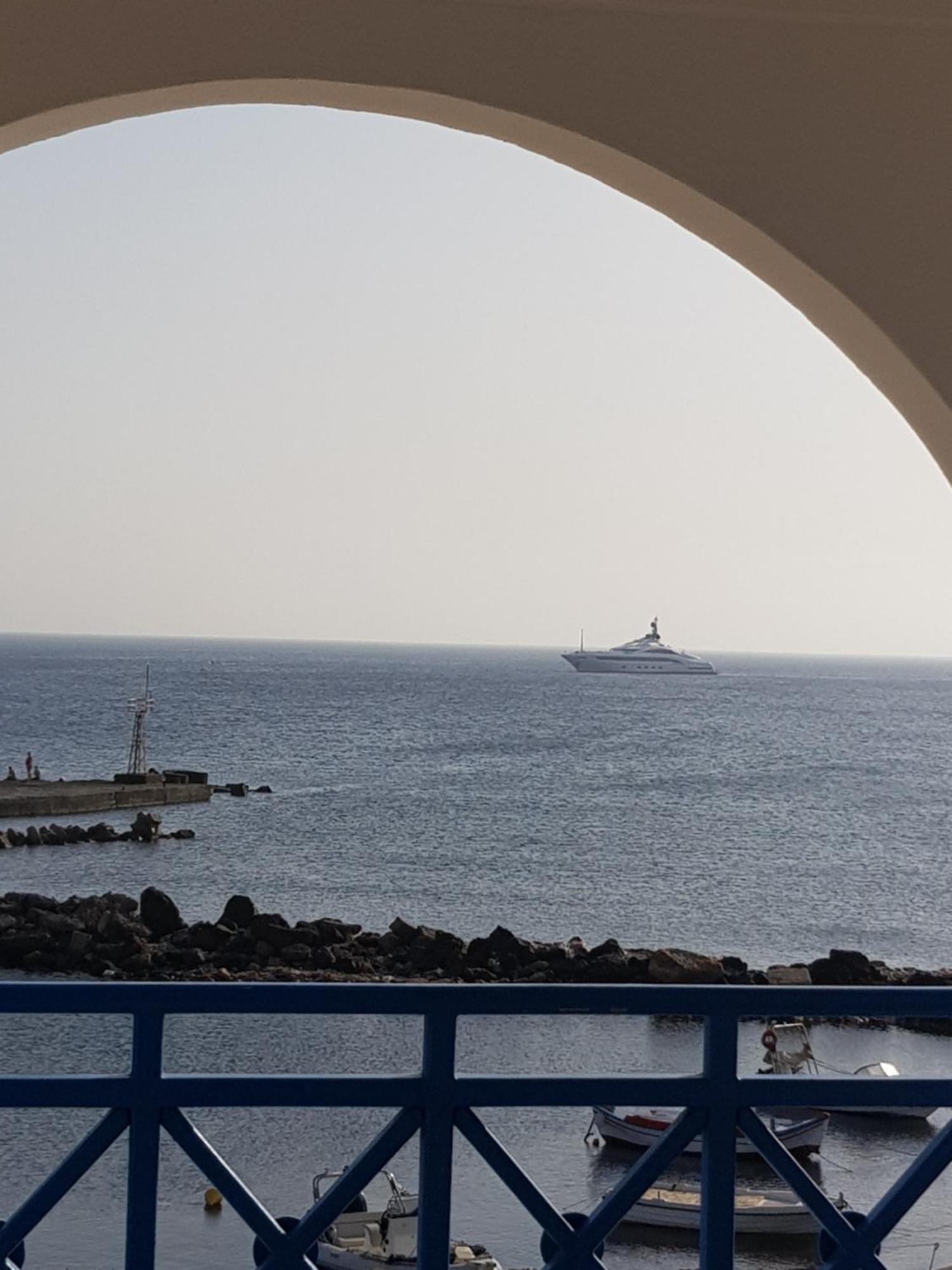 Rodothea And Adams On The Beach, Santorini Monolithos  Ngoại thất bức ảnh