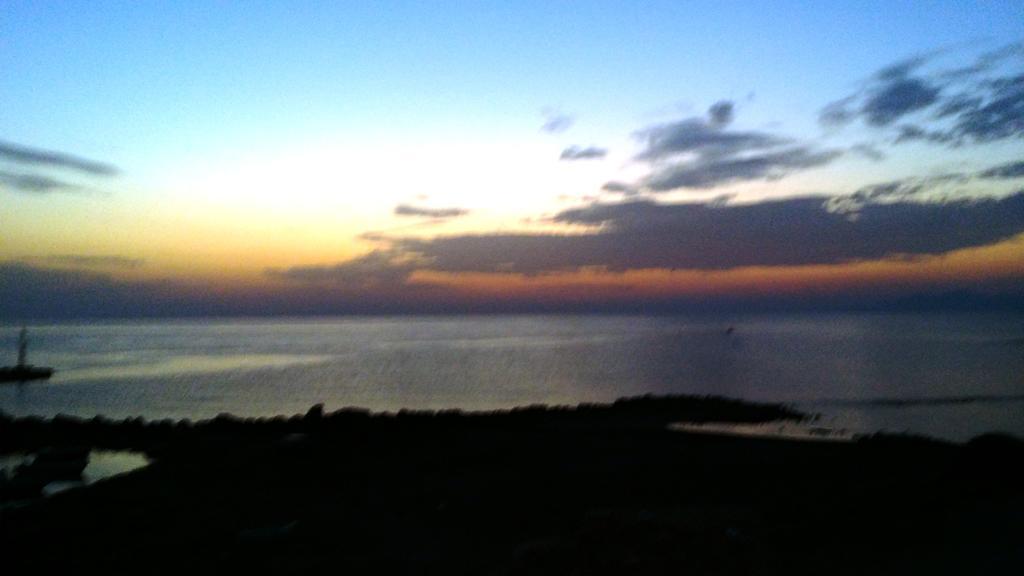 Rodothea And Adams On The Beach, Santorini Monolithos  Ngoại thất bức ảnh
